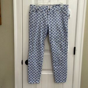 VINEYARD VINES blue print jeans.  8